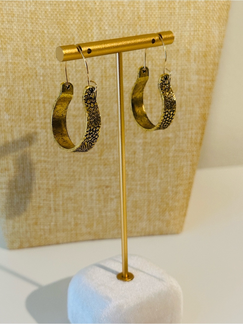 Fashion Jewelry Gold Textured Hoop Earrings - Women Jewelry
